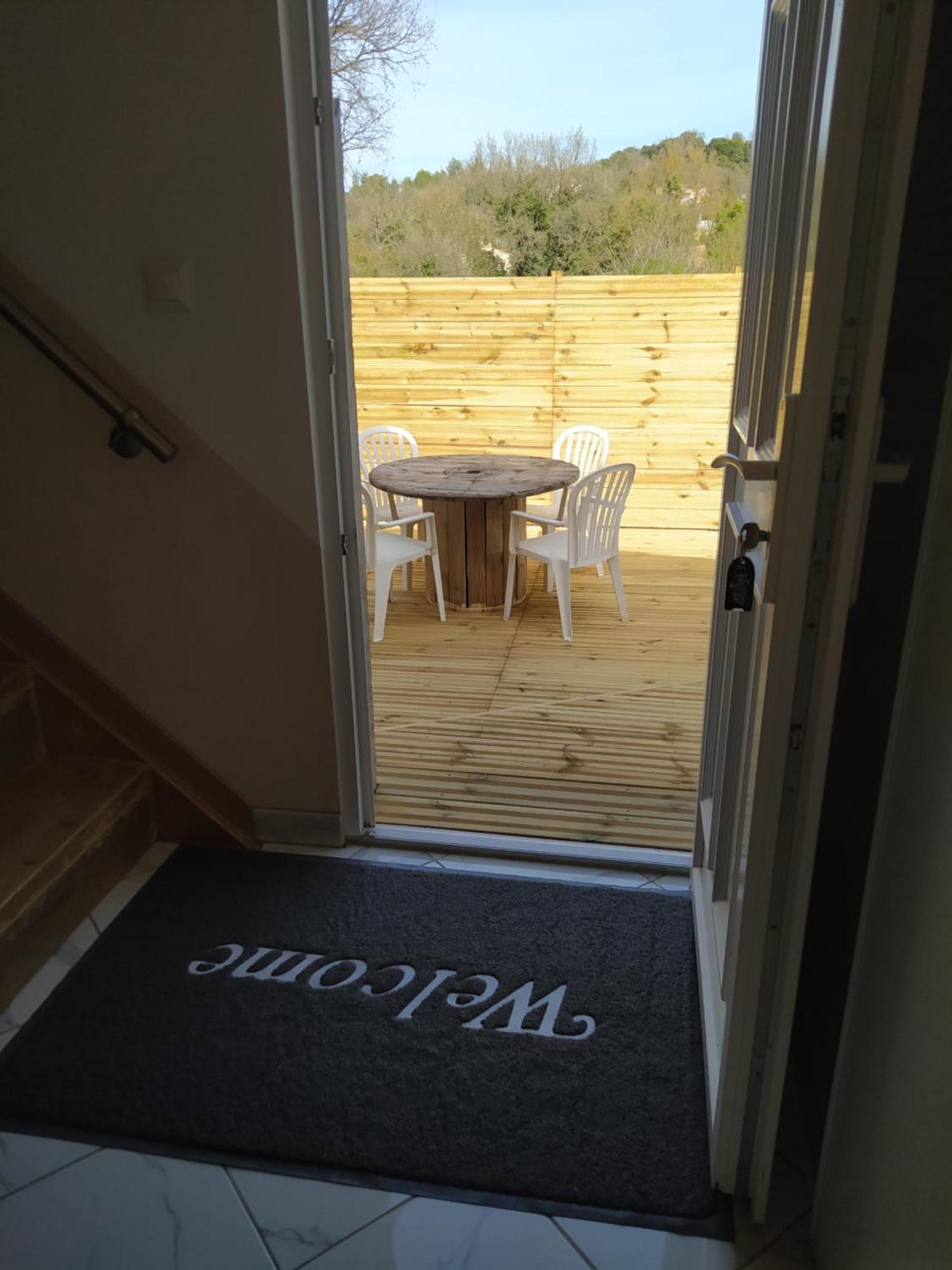 Studio Cosy Avec Terrasse Et Jacuzzi A Disposition De Mai A Aout Rians  Dış mekan fotoğraf