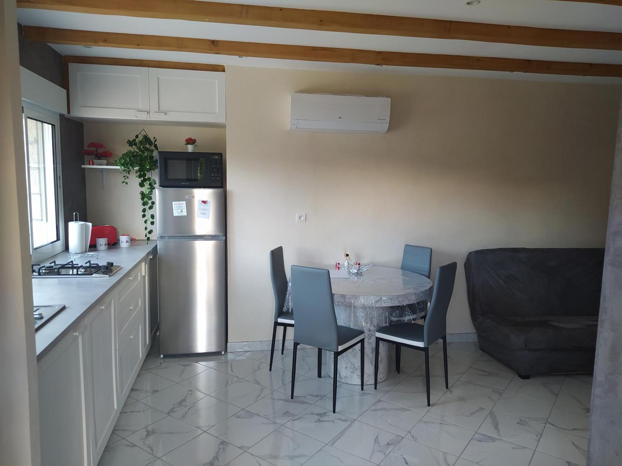 Studio Cosy Avec Terrasse Et Jacuzzi A Disposition De Mai A Aout Rians  Dış mekan fotoğraf