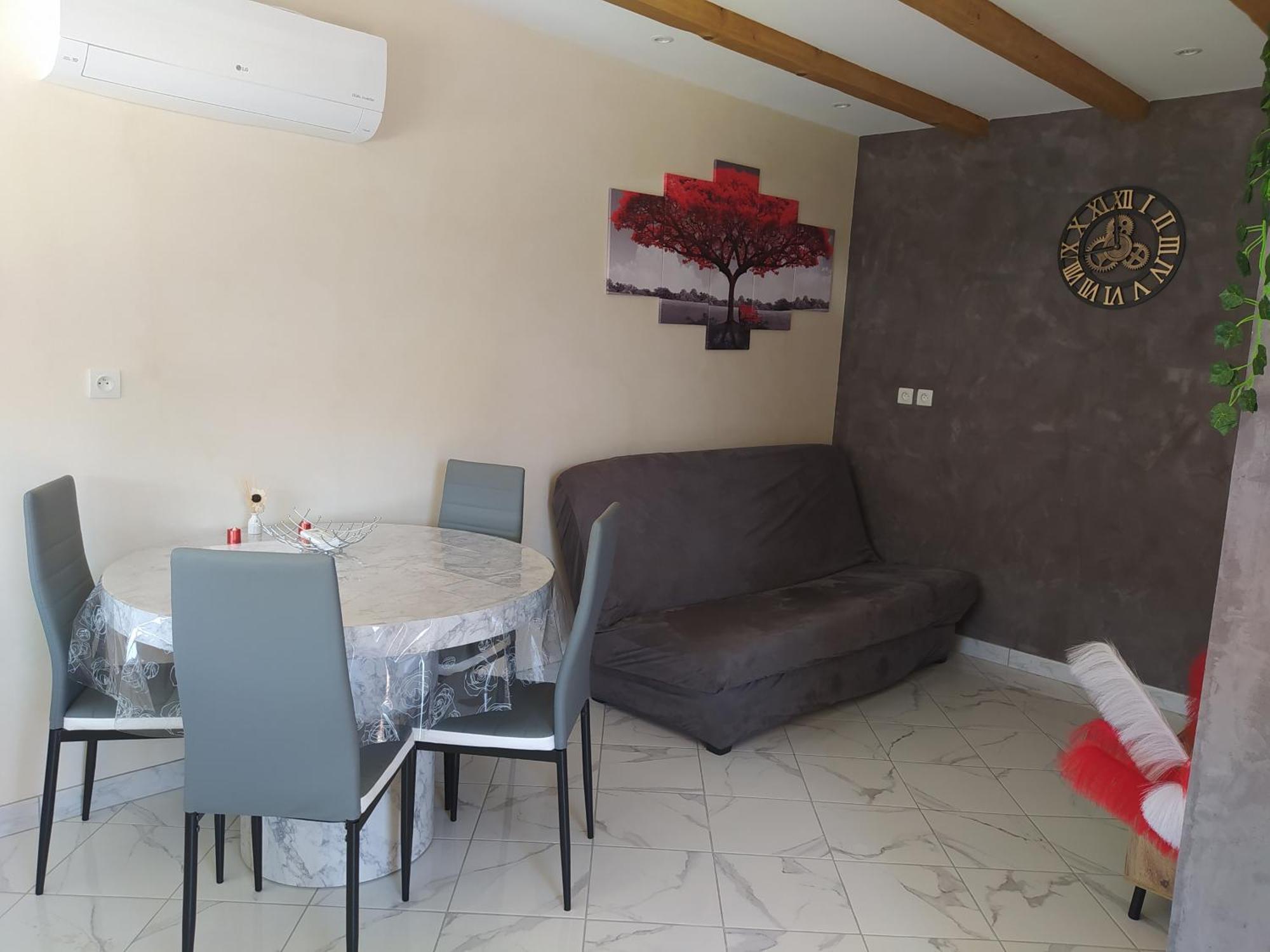 Studio Cosy Avec Terrasse Et Jacuzzi A Disposition De Mai A Aout Rians  Dış mekan fotoğraf